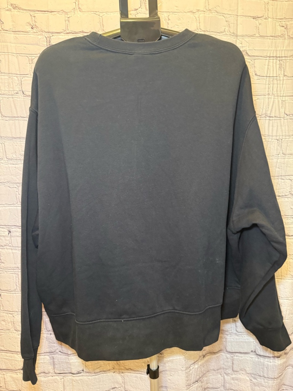 Nike Black Crewneck Sweatshirt with White Swoosh - Picture 2 of 6